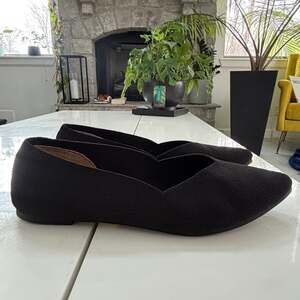 Kelly & Katie Jayde Upper Knit Pointed Toe Flats Black Size 7.5